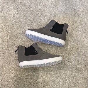 Never worn Petite Filippe boots